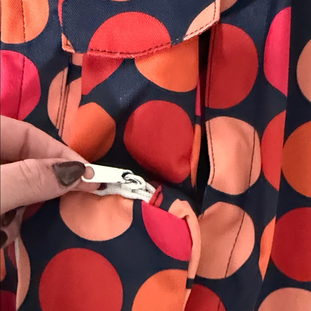 Kavu Sling Bag with Vibrant Red and Orange Circles - Picture 7 of 11